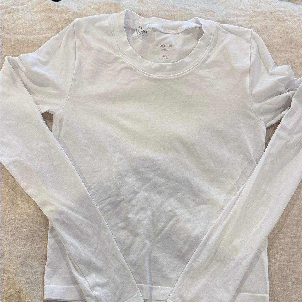 Aritzia seamless White Long Sleeve Top